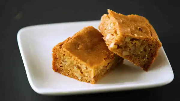 Brown Butter Makes These Toffee-Walnut Blondies Irresistibly Rich