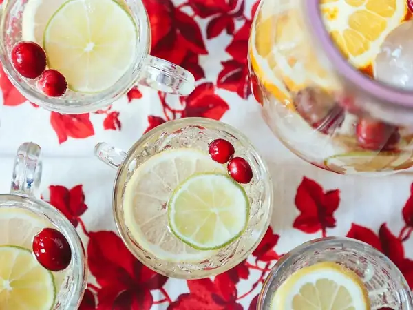 13 Best Big-Batch Cocktails for Thanksgiving