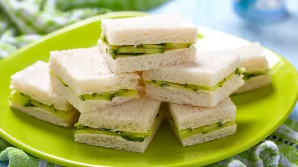 El ingrediente que hace que los sándwiches de pepino sean aún mejores