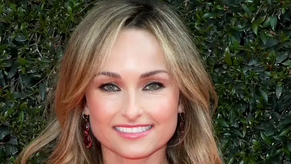 As a child, Giada De Laurentiis' favorite dinner was spaghetti covered in melted chocolate.