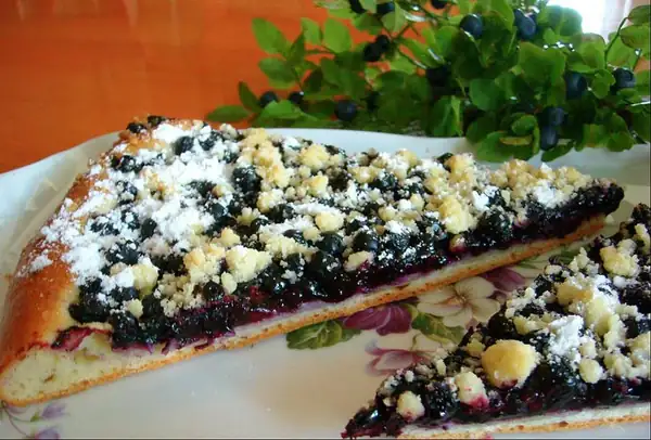 Pastel de levadura de arándanos