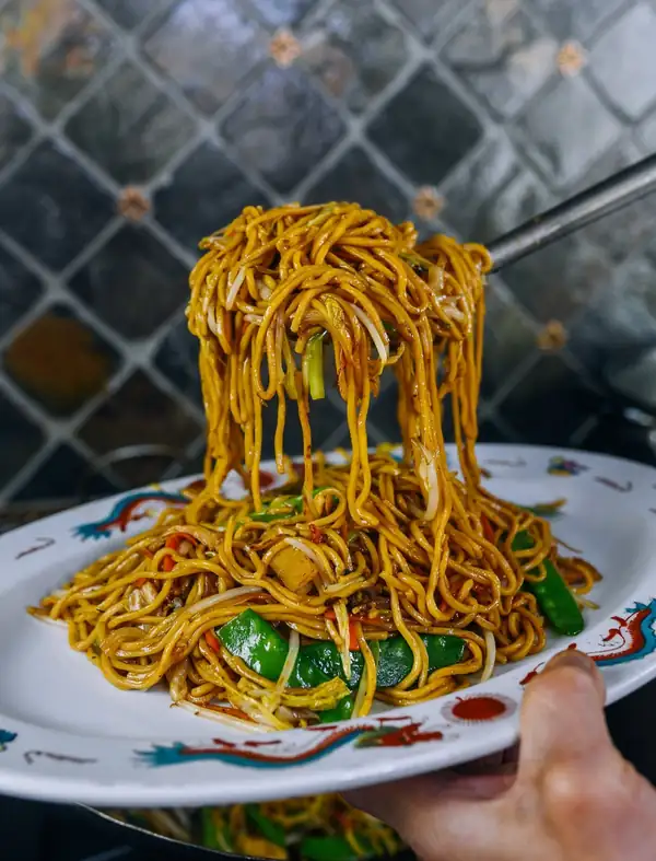 Lo Mein: How to Cook It The Right Way