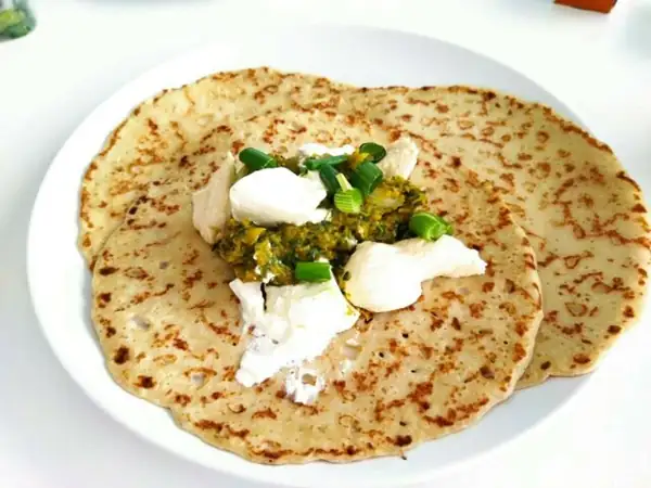Stuffed pancakes with chickpea and spinach filling
