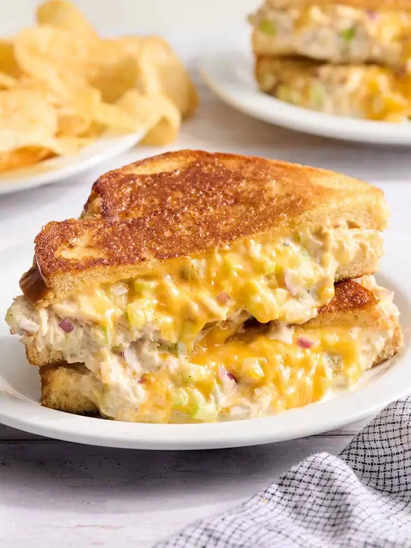 A Diner-Style Tuna Melt That Hits Every Time