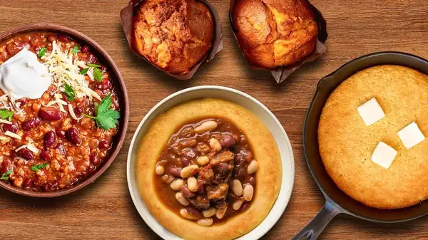 11 consejos que necesitas al preparar cuencos de pan de maíz con chili