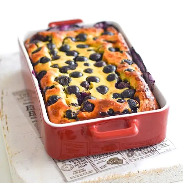 Baked Protein Pudding with Cottage Cheese & Blueberries
