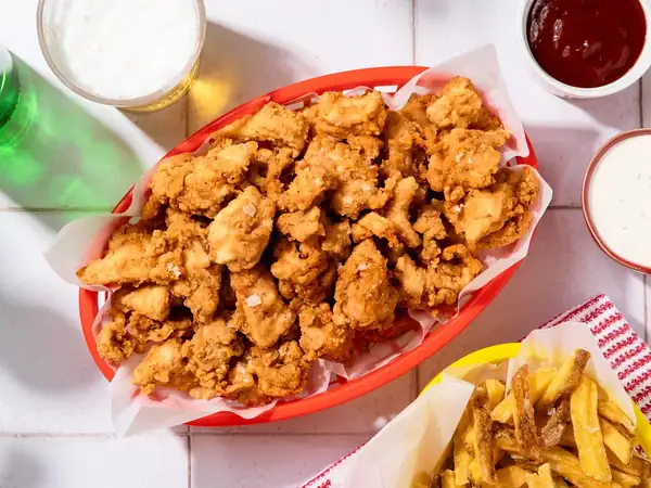 Pollo crujiente estilo palomitas de maíz