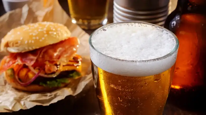 A pub-style hamburger weighs at least eight ounces, and some reach ten.