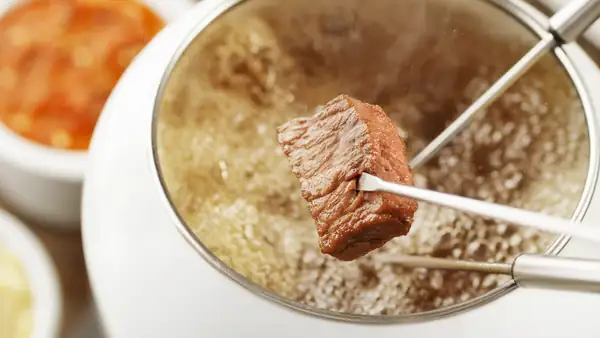 Cómo elegir el mejor corte de carne para una fondue chisporroteante