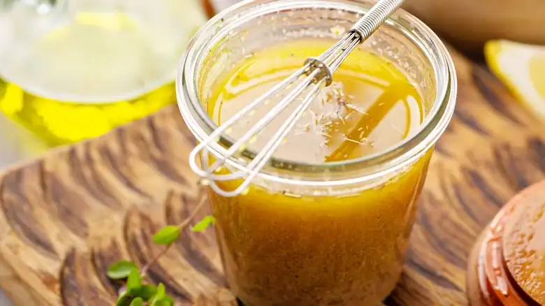 Which mustard should you avoid when preparing a vinaigrette?