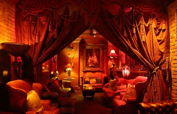 Where to Drink With Ghosts in New Orleans