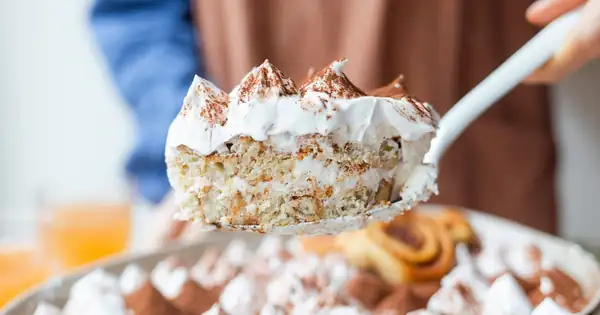 Vegan cinnamon roll tiramisu
