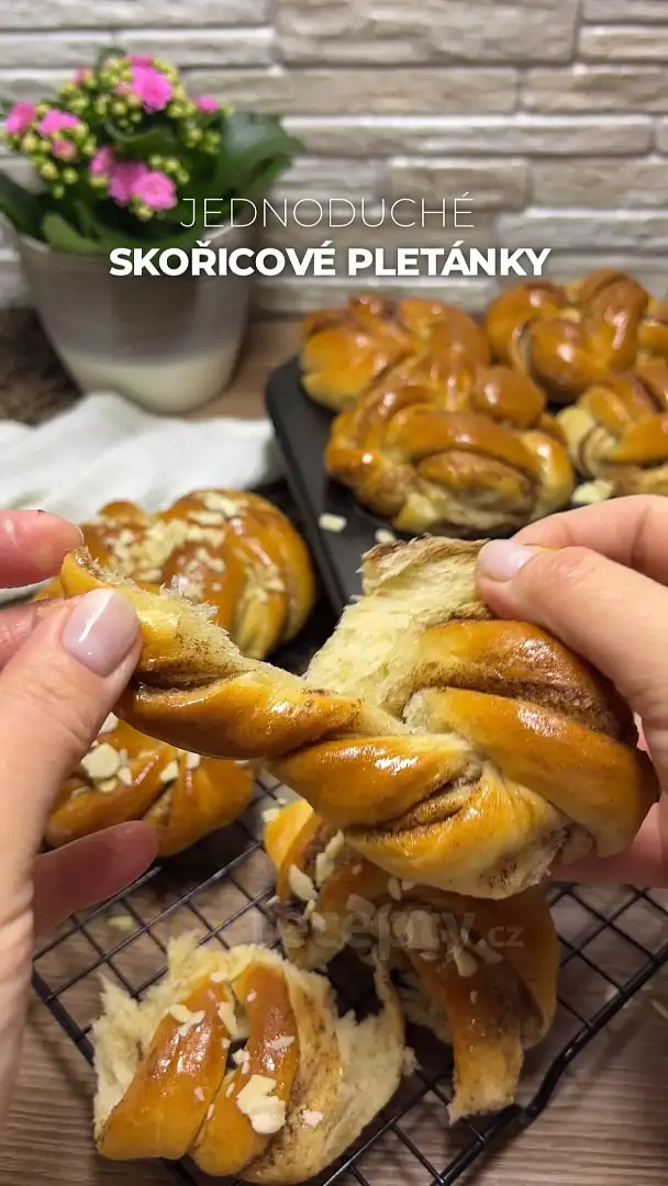 Cinnamon braids kanelbullar