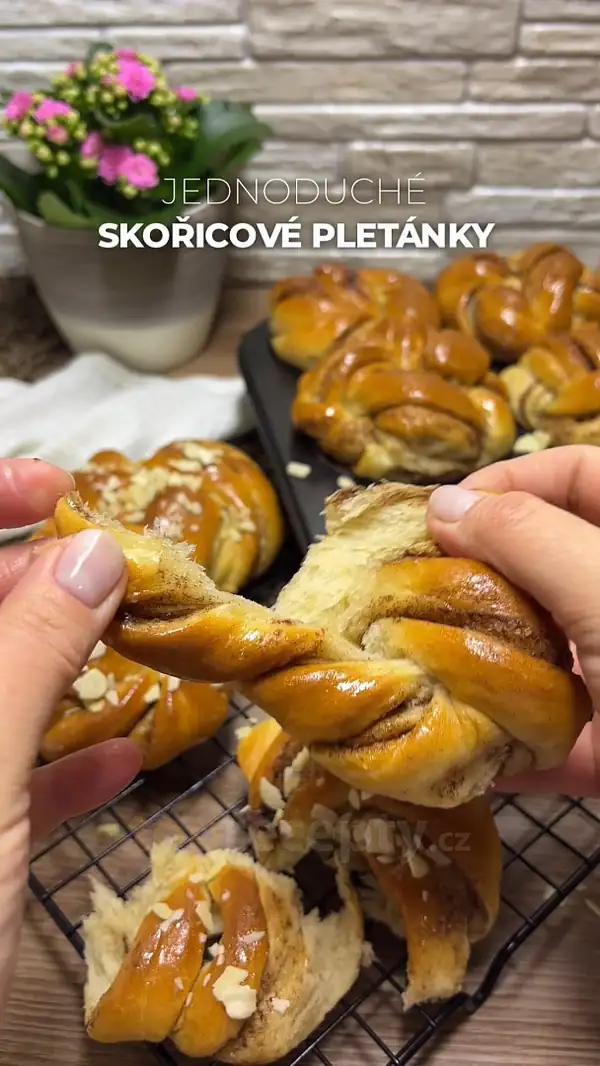 Cinnamon braids kanelbullar