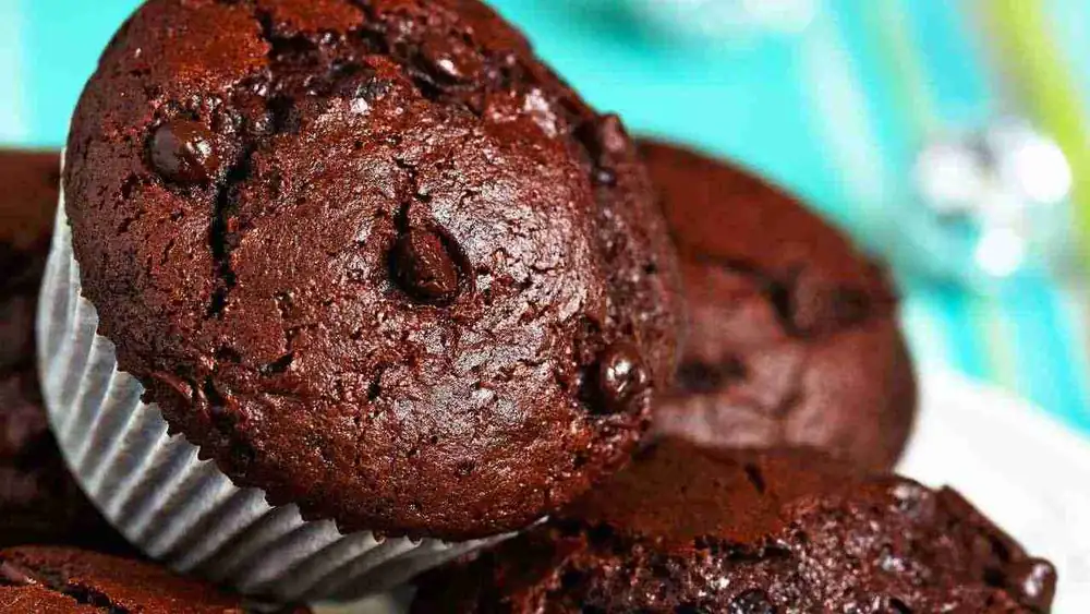 With chocolate I fix everything, even the cake batter that went bad to make another dessert