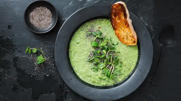 When to add fresh herbs to soup to preserve its flavor