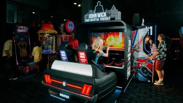 Dave & Buster's trae de vuelta los pases de juego ilimitados para el verano