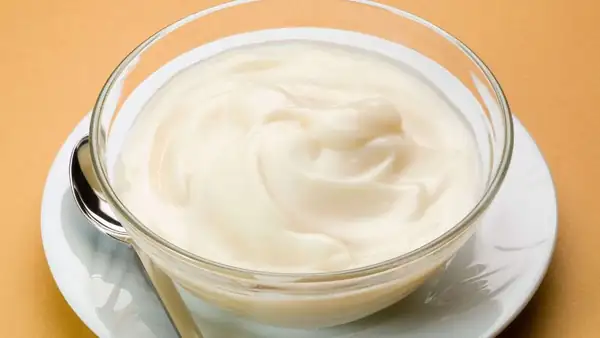 This is how I make eggless cream in just a few minutes. It's not only delicious, but I can decorate and fill it however I like!