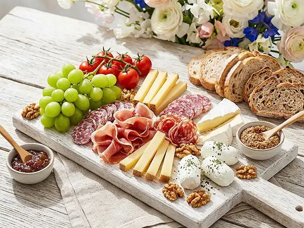 Autumn charcuterie board: a quick guide