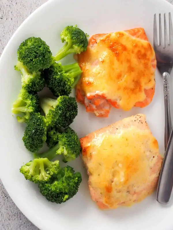 Baked Salmon with Tamarind Mayo Topping