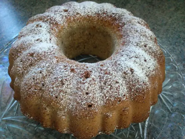 Pastel relleno de nueces