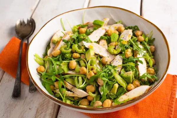 ¡Son tan deliciosas que las prepararás casi todos los días! Ensaladas de pollo