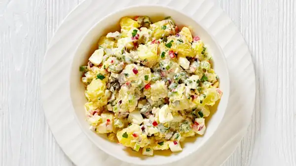 The crunchy way to enhance the flavor of potato salad