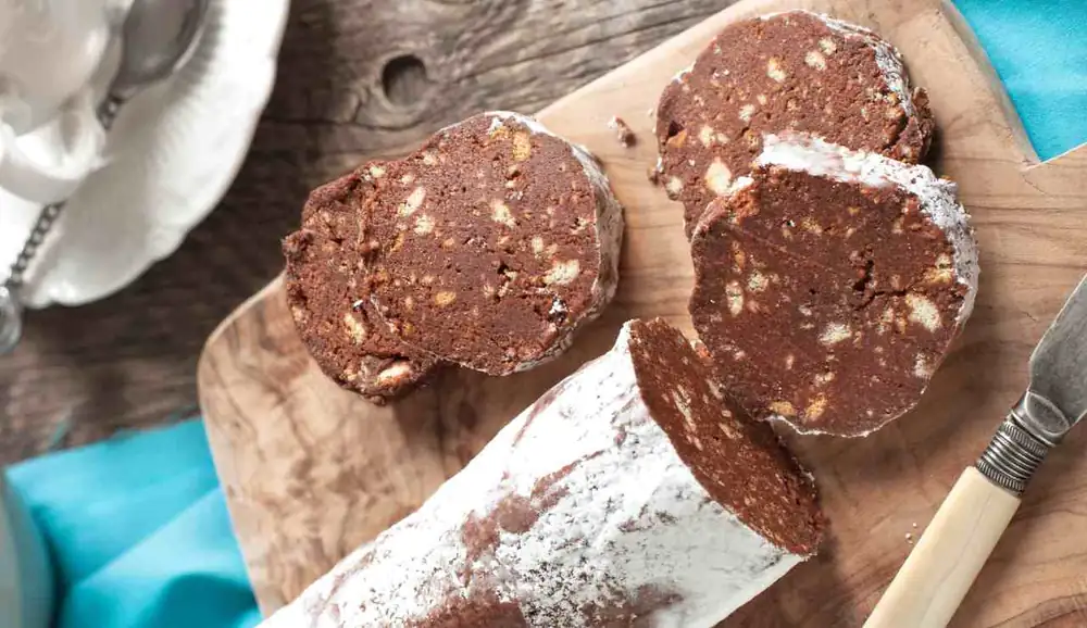 Soft chocolate salami without butter and eggs, a real treat for adults and children alike