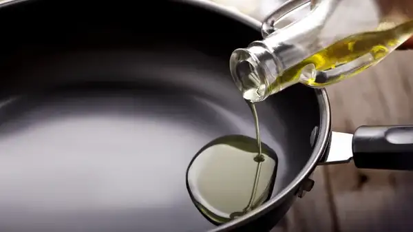 Oil can make non-stick pans last much longer