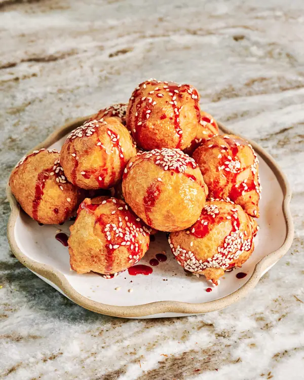 Luqaimat With Saffron Date Syrup Recipe