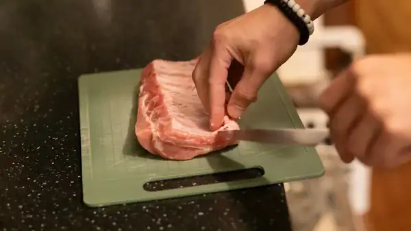 How to make pork rib membrane easier to eat