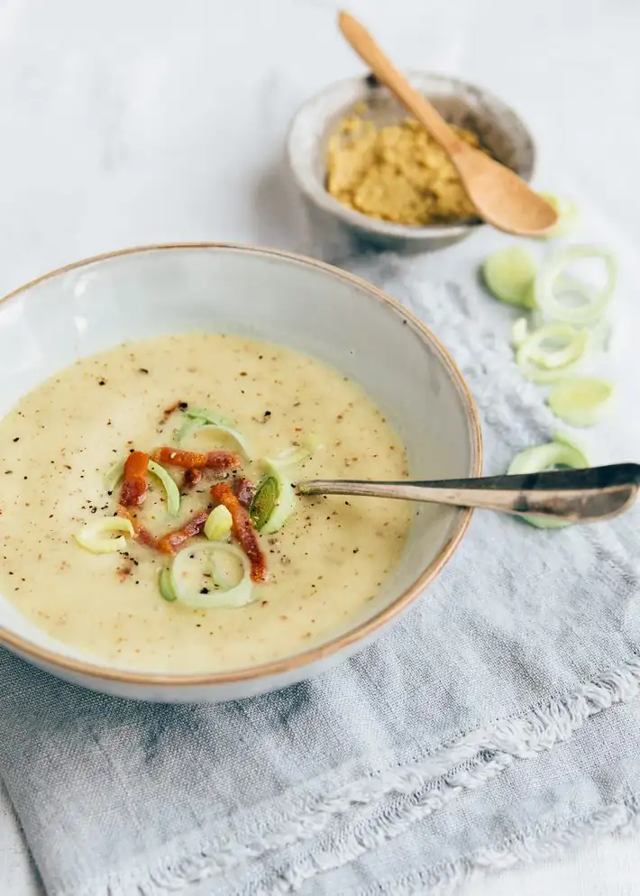Sopa de mostaza de Groningen con tocino