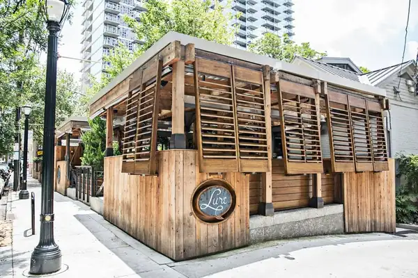 El restaurante de mariscos Lure, con una larga trayectoria en Midtown, cerrará sus puertas
