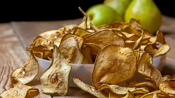 Puedes secar peras fácilmente en un horno convencional o en un deshidratador. Prepara verduras crucíferas caseras y aromáticas