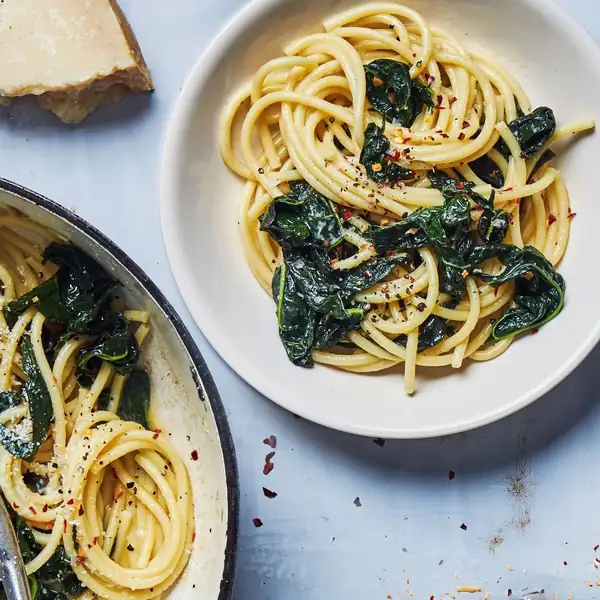 Spaghetti Aglio e Olio With Lots of Kale