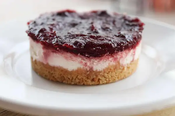 Greek style no bake cheesecake with yogurt