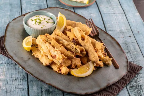 Deep Fried Zucchini with Greek Yogurt Sauce