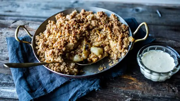 Crumble pie with apples