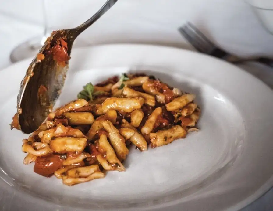 Receta de cavatelli de menta de Katie Parla
