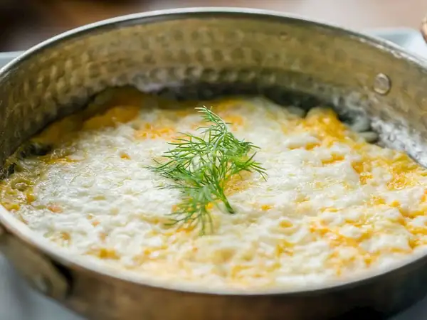 How to Make Cheesy Eggs?