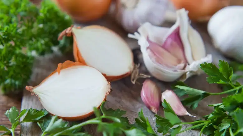 Garlic and onion peels can also be used for broth and powder.