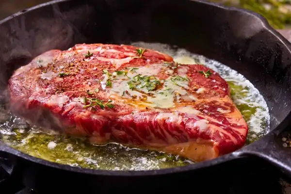 Stop using olive oil for steak and switch to a better ingredient for a tasty crispy crust