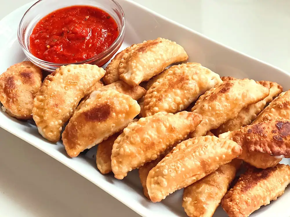 Samosas de queso y pollo