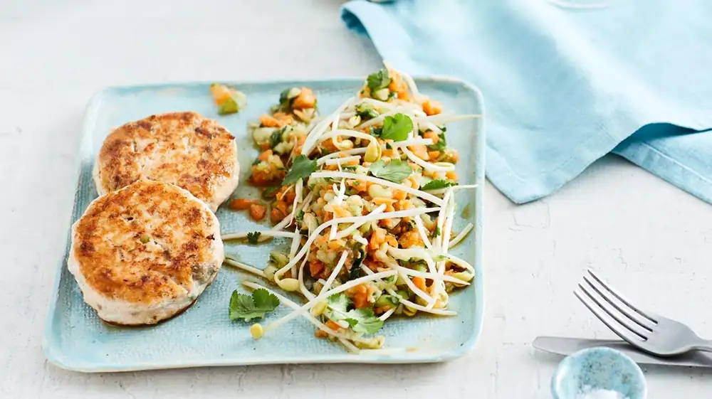 Salmon cakes with cucumber salad for Thermomix®