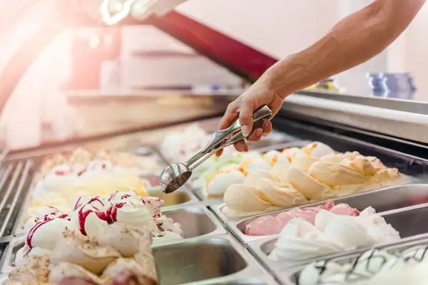 Dos nuevas heladerías prometen una gran variedad de nuevos sabores para refrescarse en el calor del verano