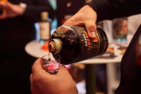 Liborio Black: el licor amargo sin alcohol con vinagre, de 33 años de antigüedad