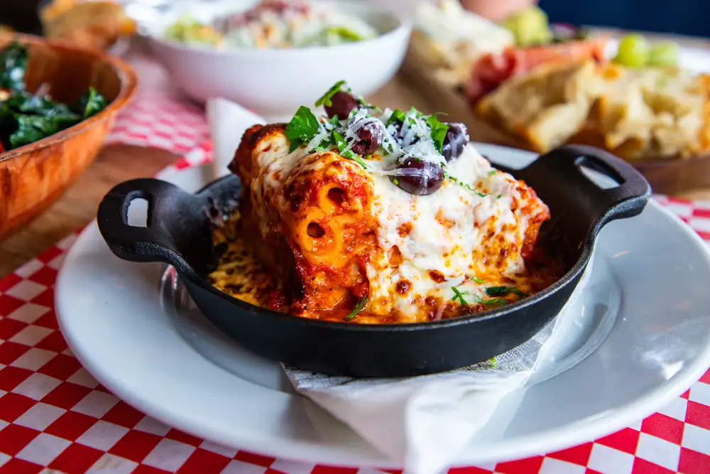 Italian Cafe Uncle Nicky’s Opens in South Austin With Pastas and Spritzes