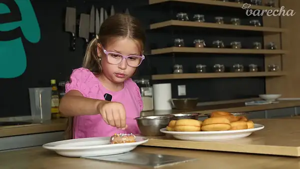 Cooking with the kids: Baked donuts with frosting (video)