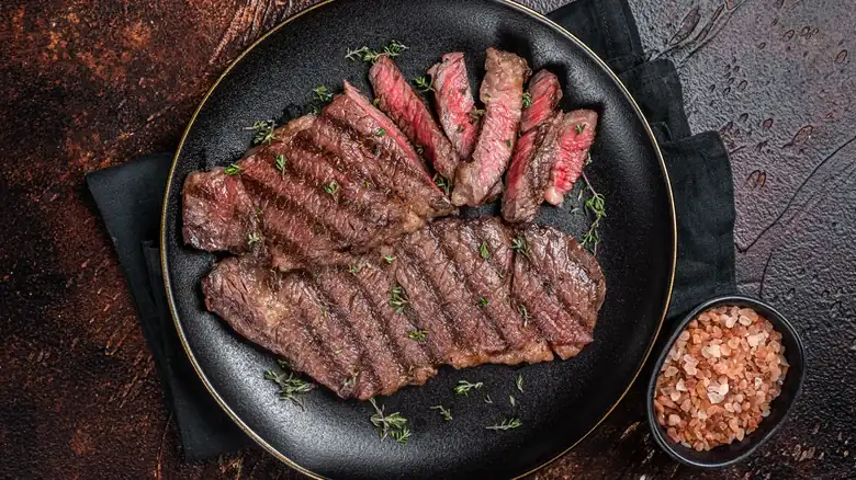 Por qué cocinar un filete frío es un gran error