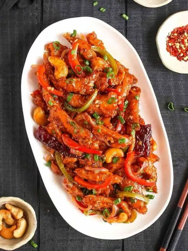 How to prepare dragon chicken: an easy restaurant-style recipe
